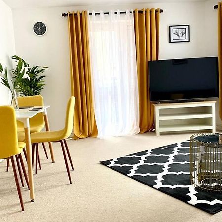 Smartrips Apartments - Lakeside/Thurrock 西瑟罗克 外观 照片